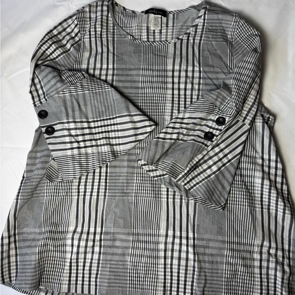 Yushi Black and White Plaid Top